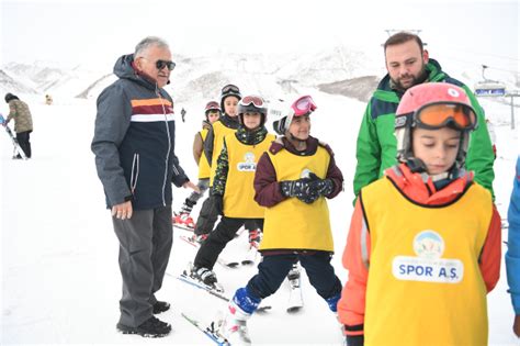 Erciyes Dağı'nda Kayak ve Snowboard